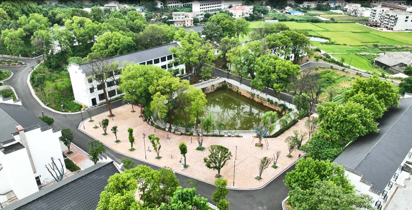 俯瞰華遠(yuǎn)康養(yǎng)中心，優(yōu)美的環(huán)境